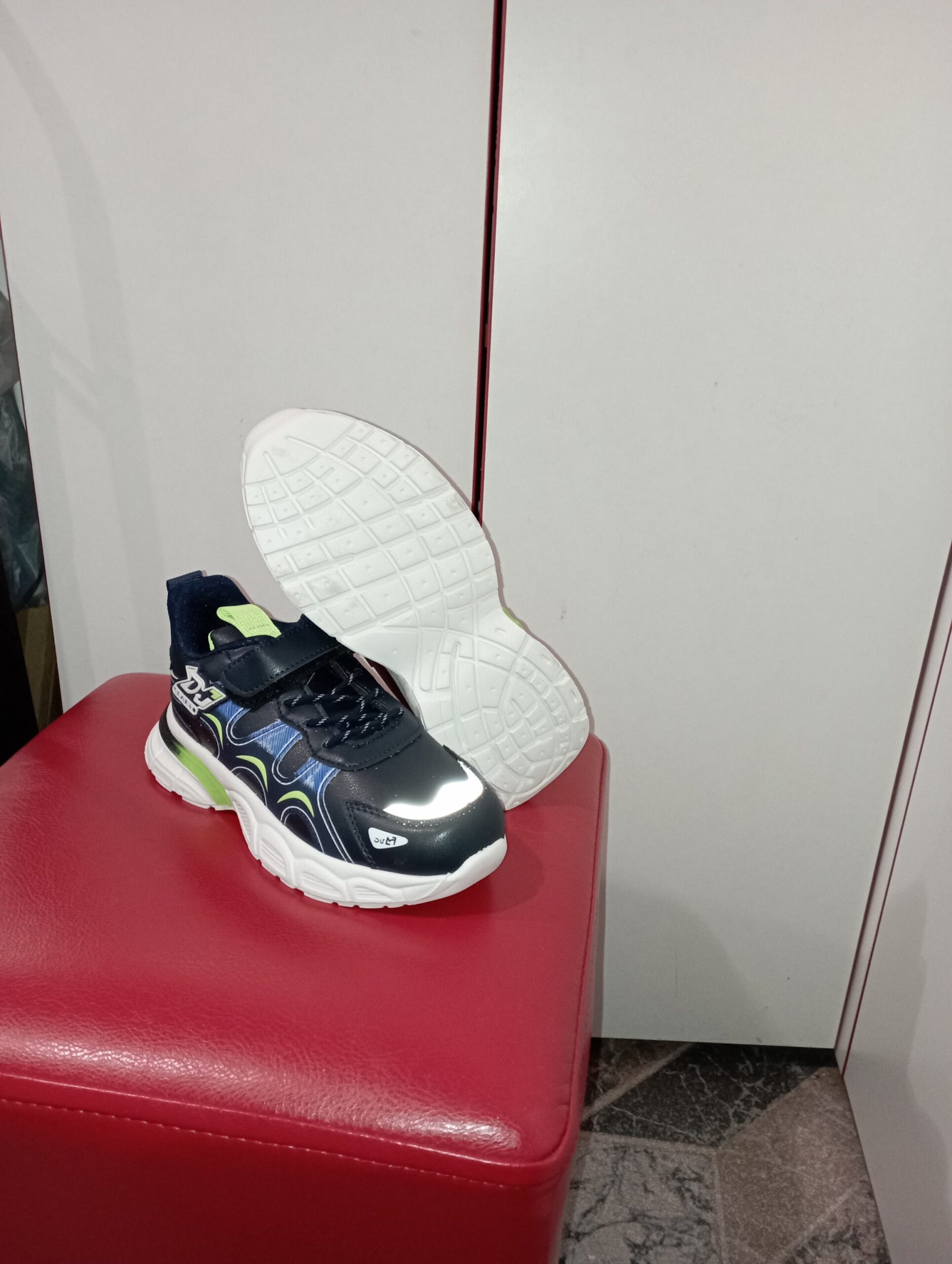 Кроссовки демисезонные на мальчика рр. 32 - 35 - Зображення 10