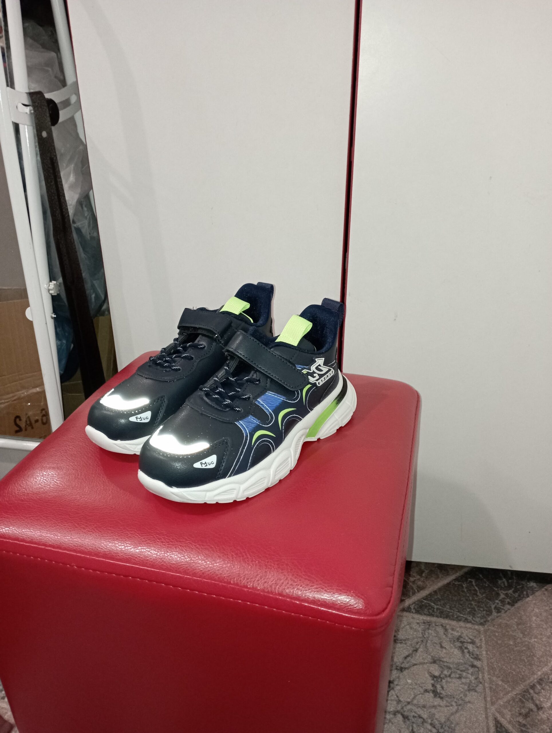 Кроссовки демисезонные на мальчика рр. 32 - 35 - Зображення 2