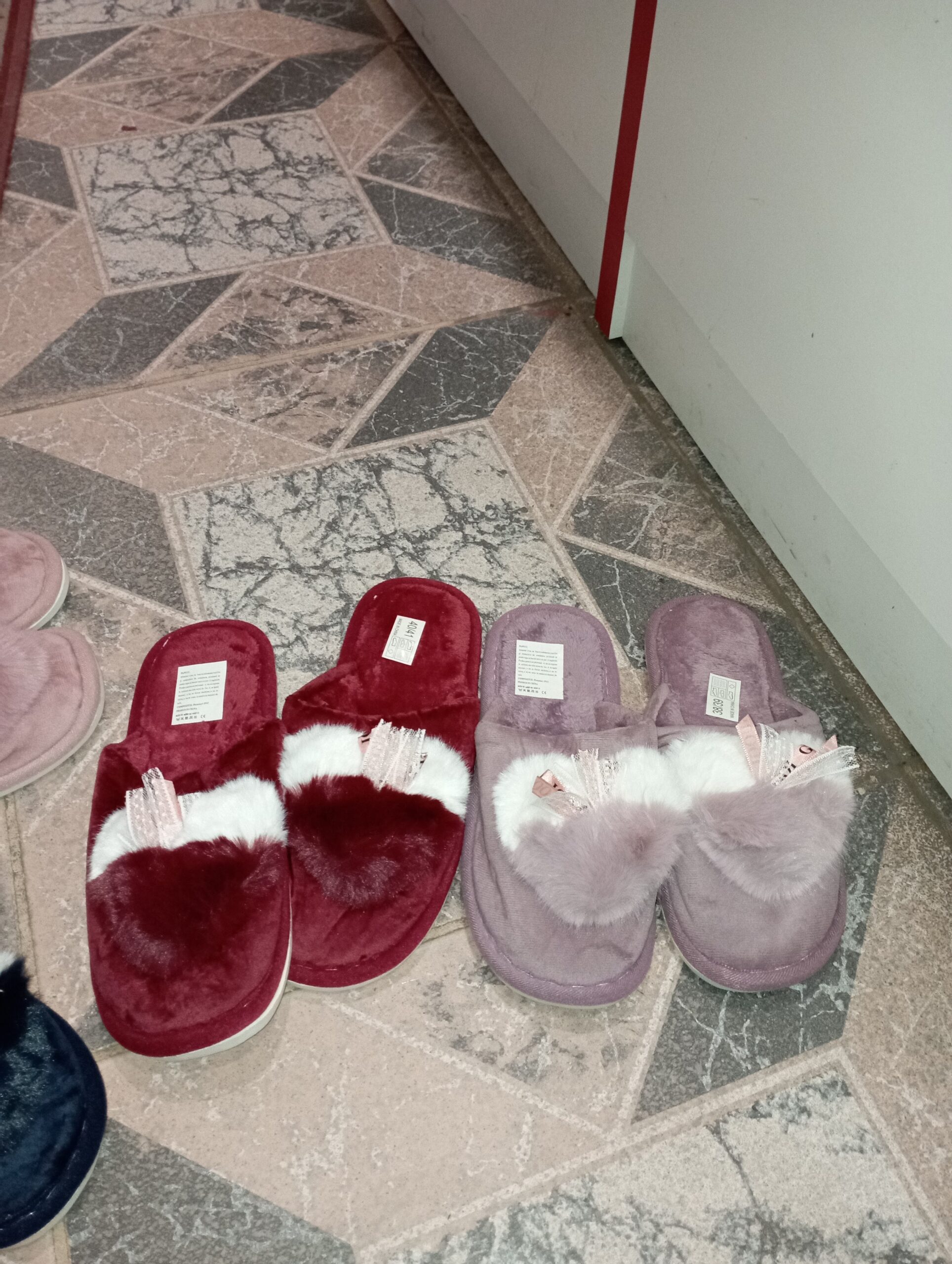 Тапочки женские пушистые без задников - Зображення 2