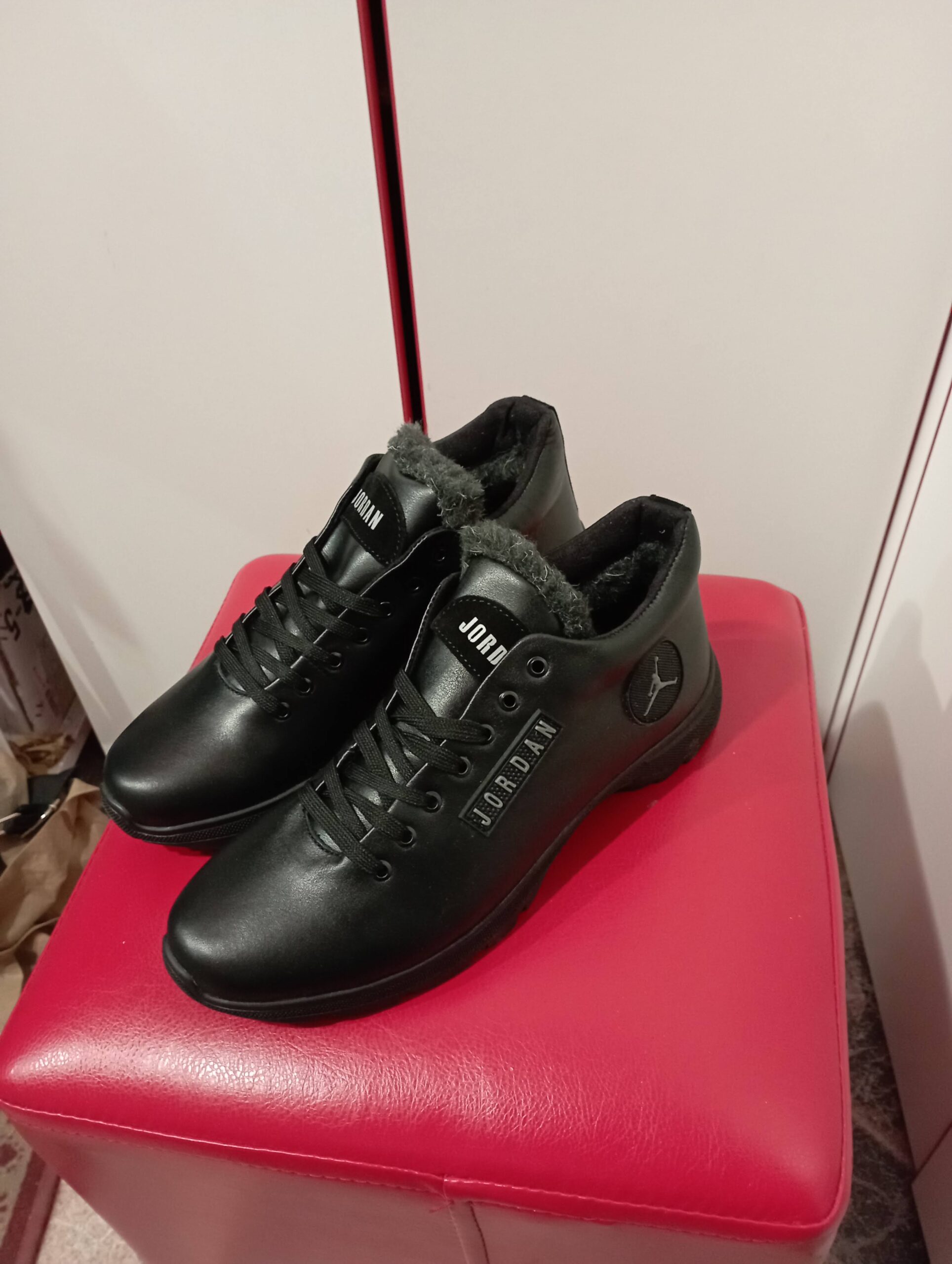 Кроссовки кожаные зимние мужские Jordan рр. 40, 43 - Зображення 4