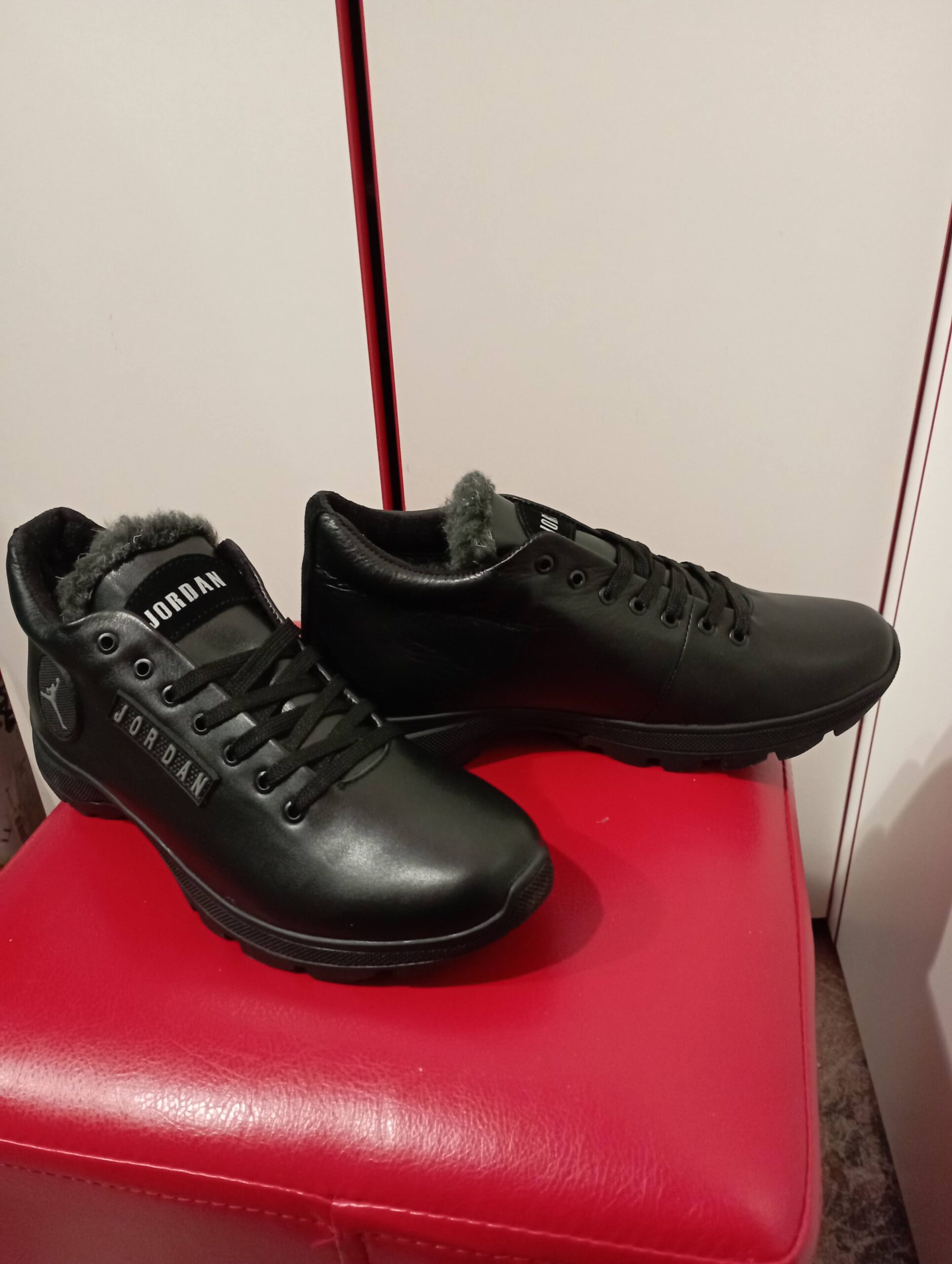 Кроссовки кожаные зимние мужские Jordan рр. 40, 43 - Зображення 10
